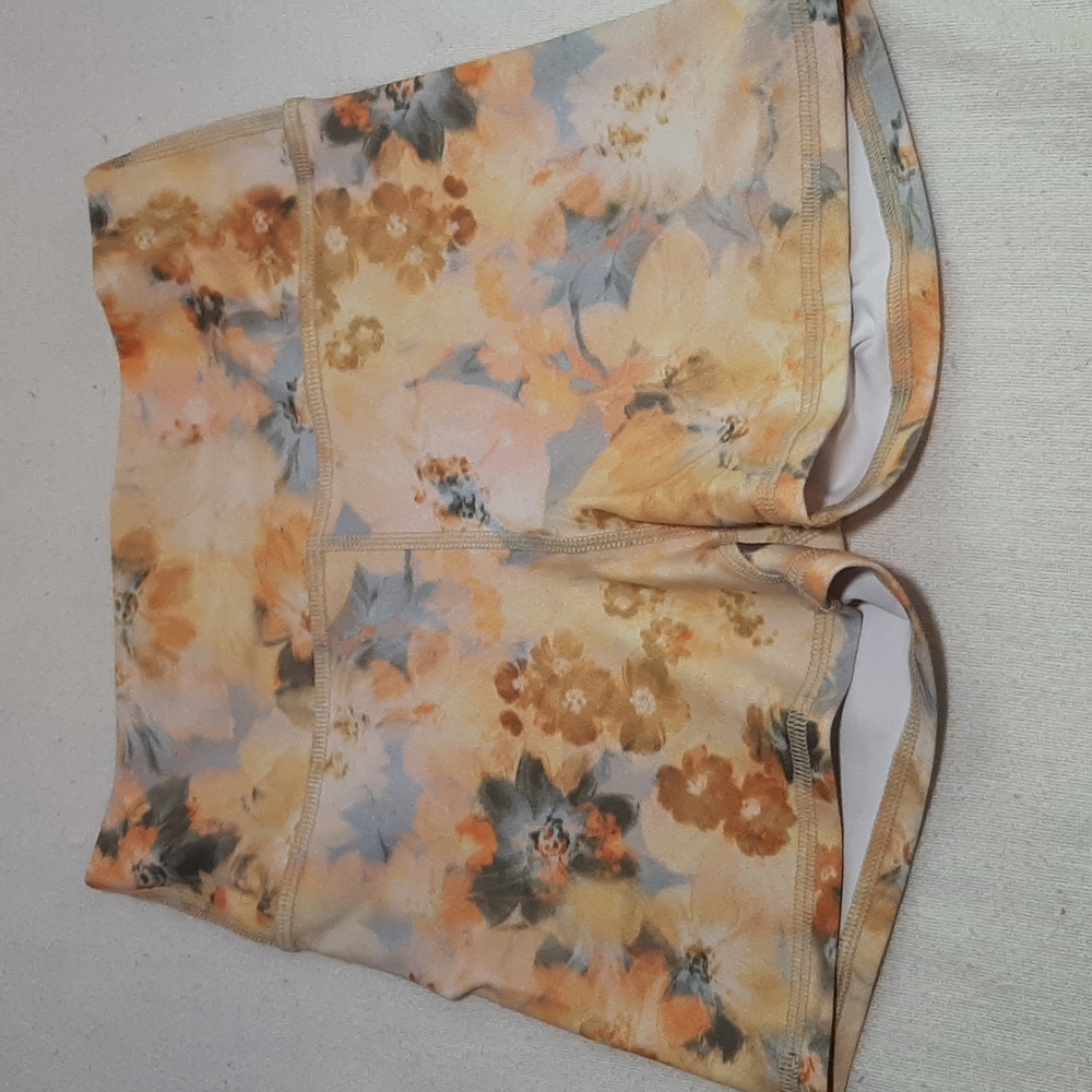 Savvy Women's Size Small Activewear Shorts-Yellow & Blue Tie Dyed
